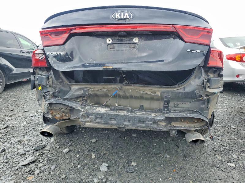 2021 KIA FORTE GT — Фото 12 из 13