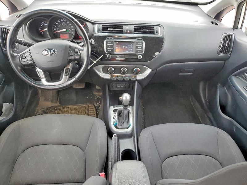 2017 KIA RIO 5-DOOR EX — Фото 8 из 12