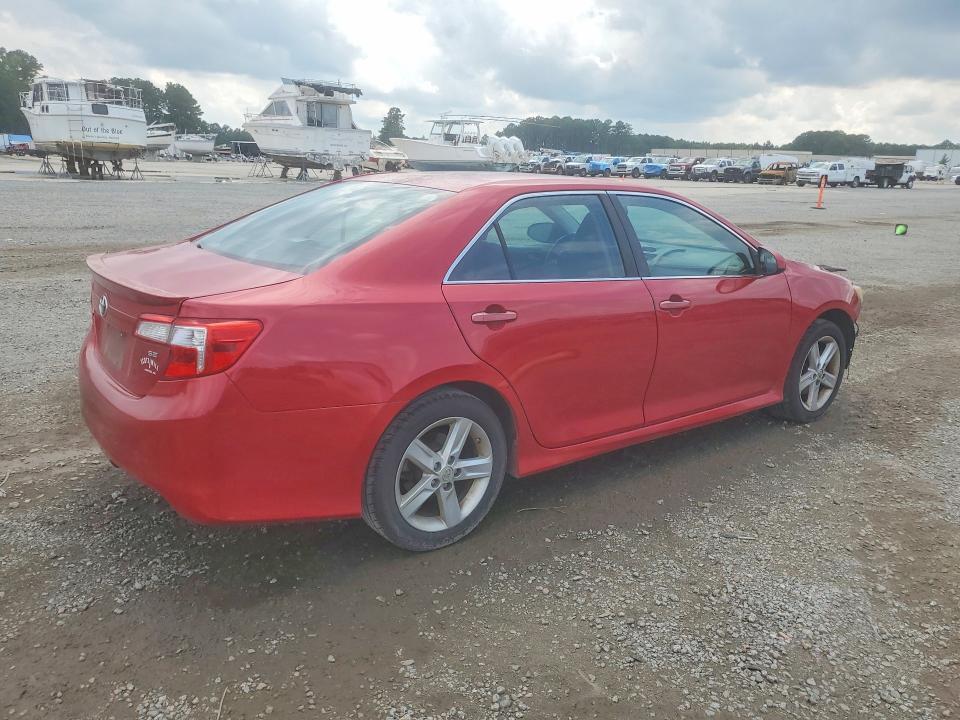 2014 TOYOTA CAMRY SE — Фото 3 из 12