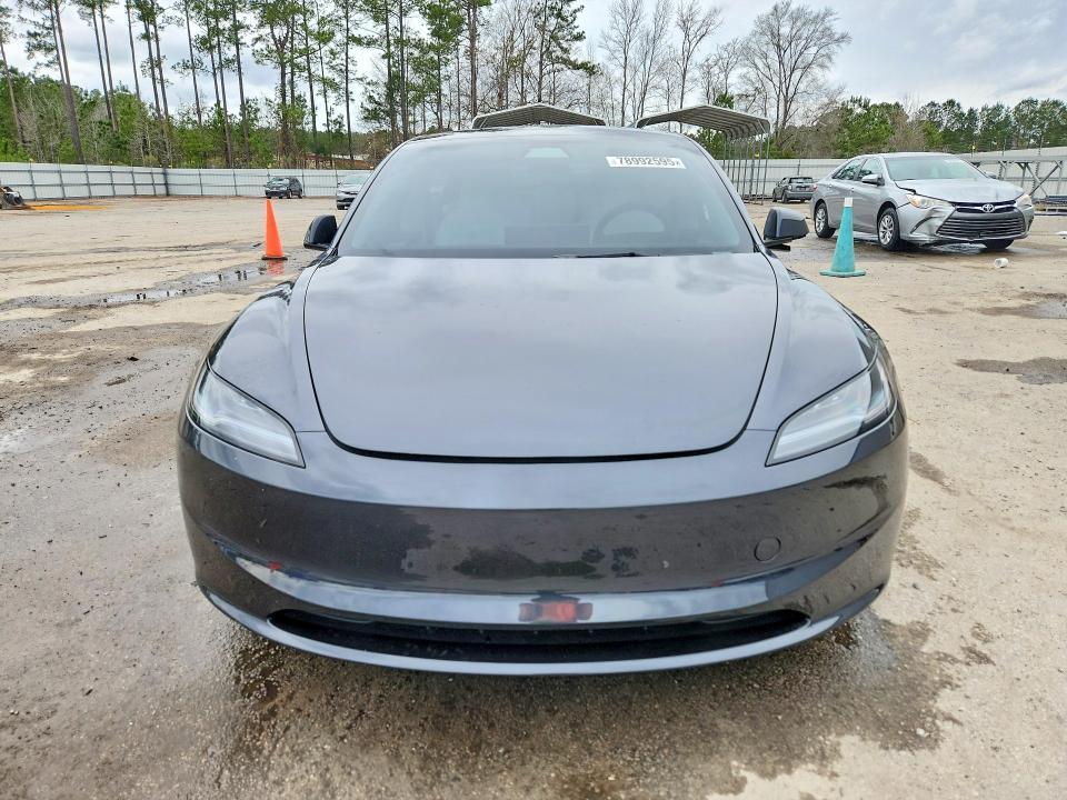2025 TESLA MODEL 3 — Фото 5 из 12
