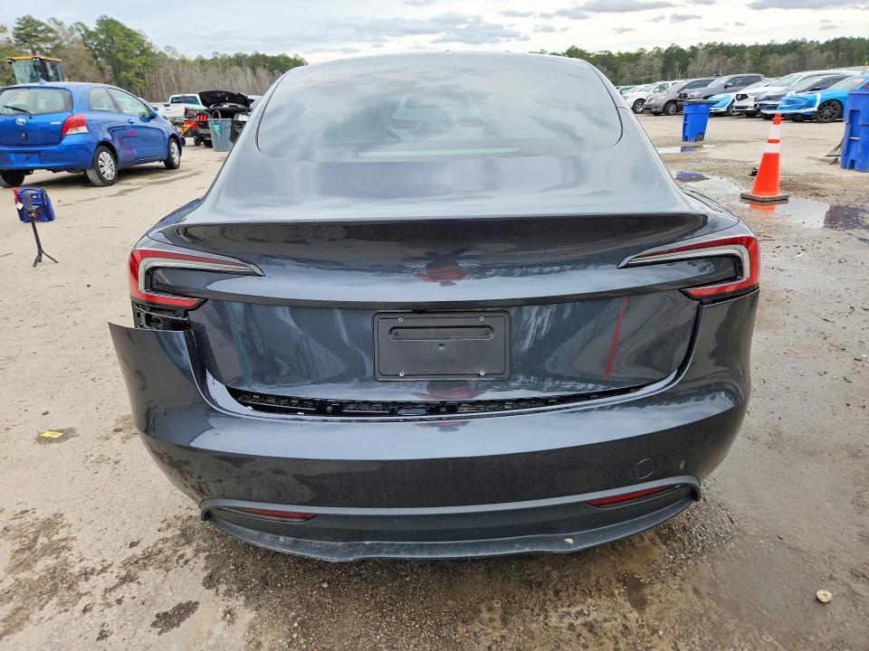 2025 TESLA MODEL 3 — Фото 6 из 12
