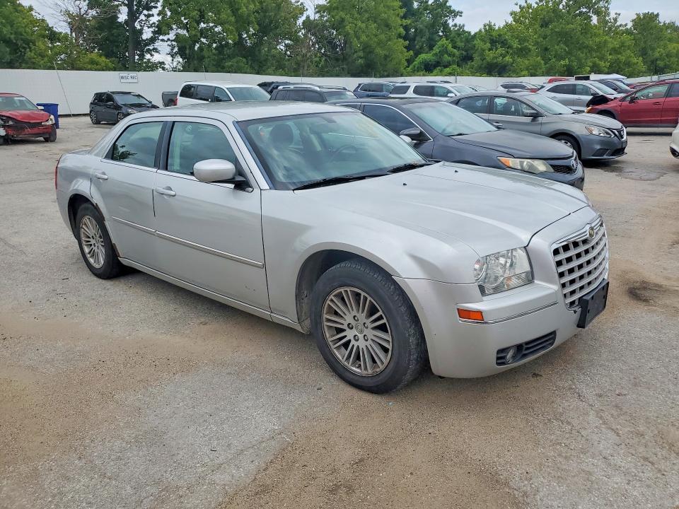 2009 CHRYSLER 300 TOURING — Фото 4 из 12