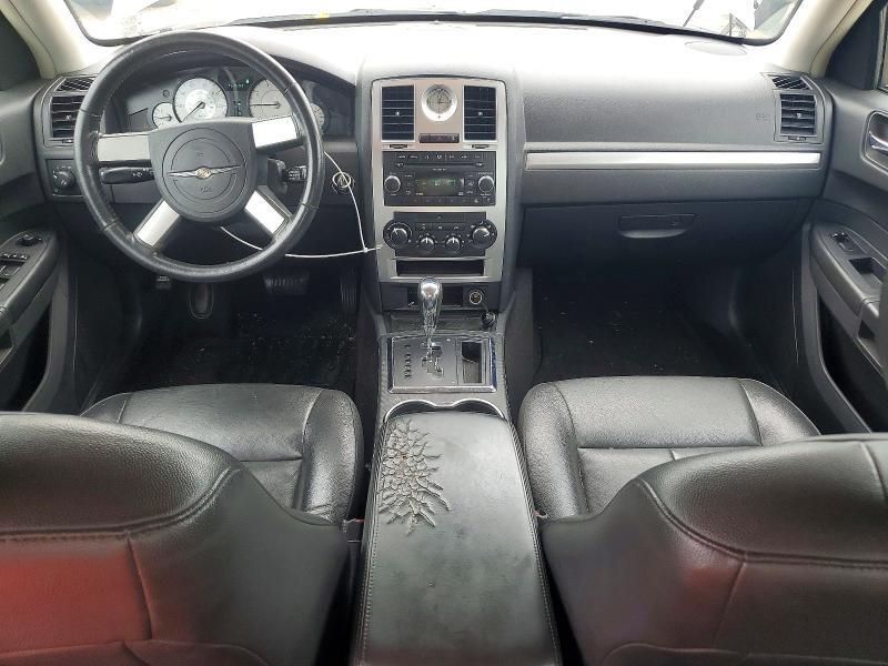 2009 CHRYSLER 300 TOURING — Фото 8 из 12