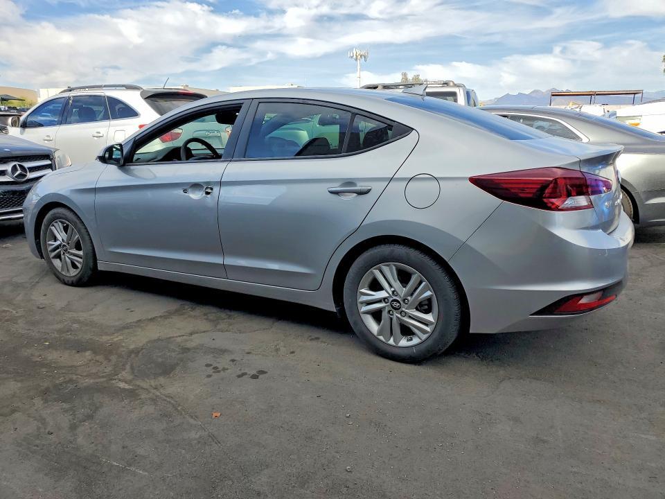 2020 HYUNDAI ELANTRA SEL — Фото 2 из 12