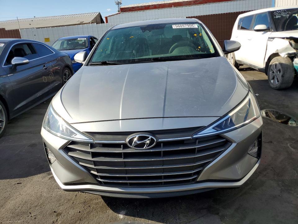 2020 HYUNDAI ELANTRA SEL — Фото 5 из 12