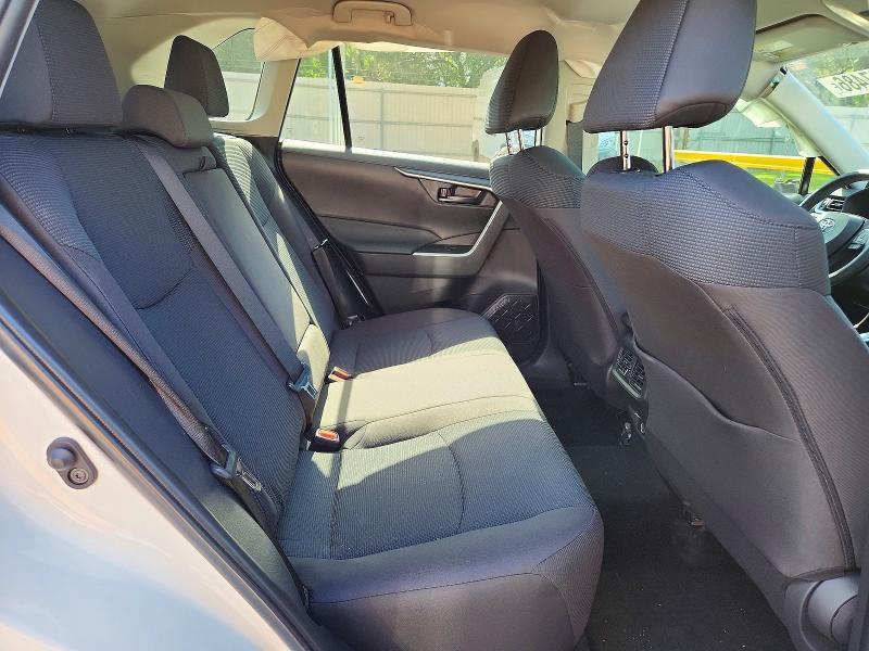 2025 TOYOTA RAV4 LE — Фото 11 из 13