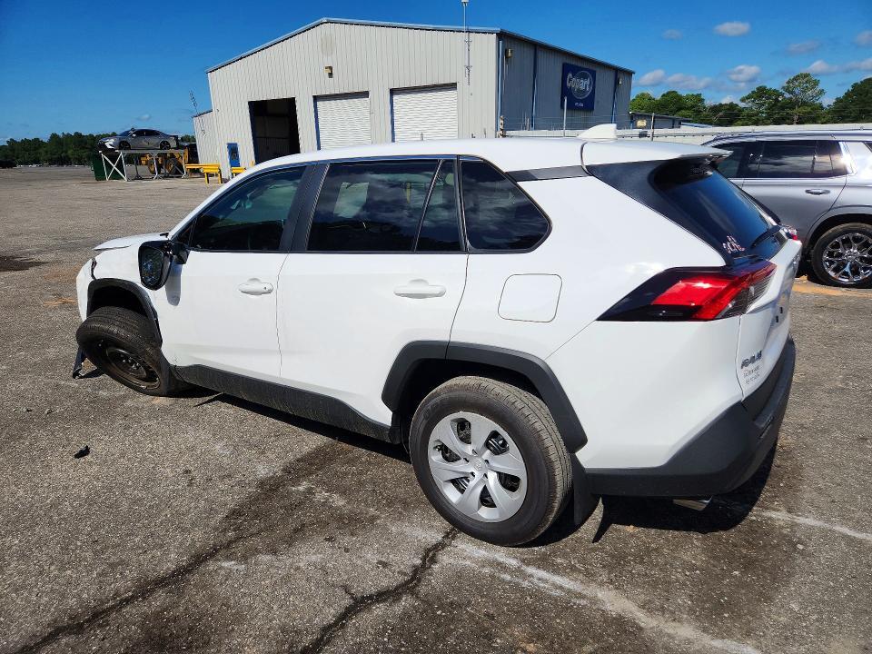 2025 TOYOTA RAV4 LE — Фото 2 из 13