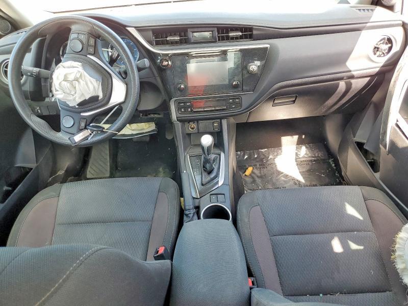 2018 TOYOTA COROLLA LE — Фото 8 из 12