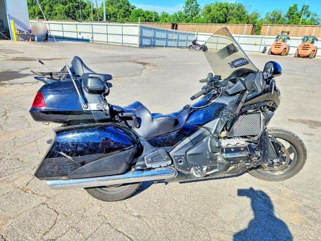 2014 HONDA GL1800 JH2SC68Y5EK000205