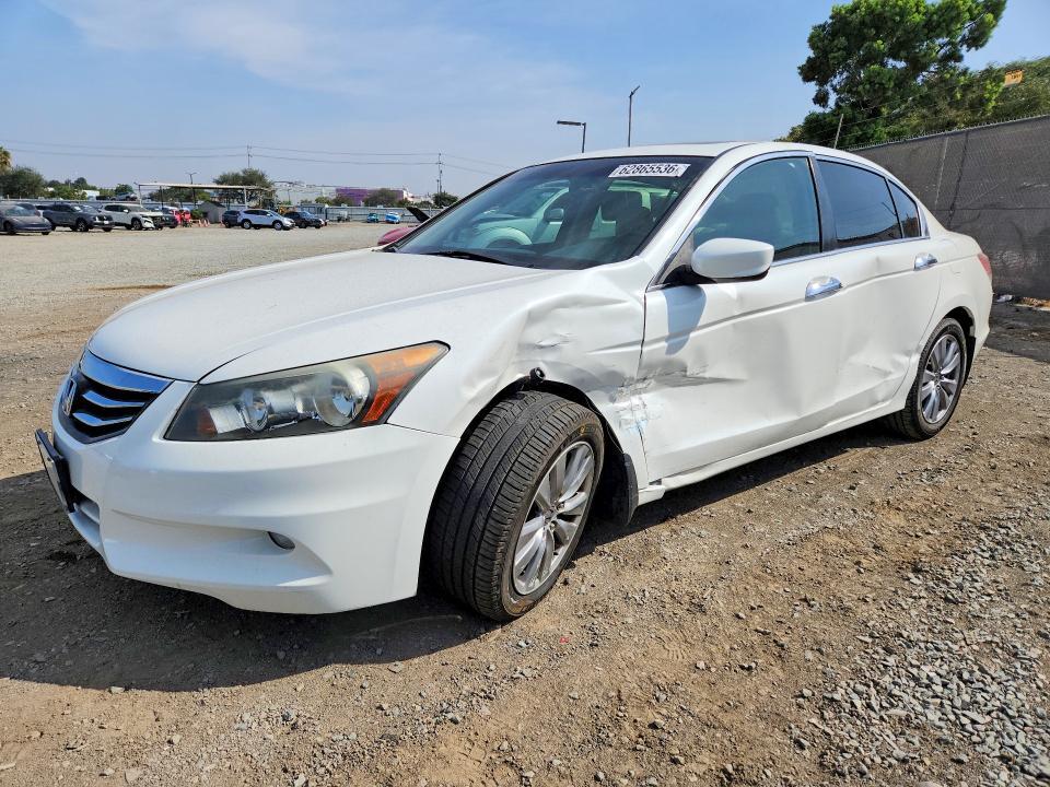 1HGCP3F84BA026123 2011 HONDA ACCORD photo no. 1