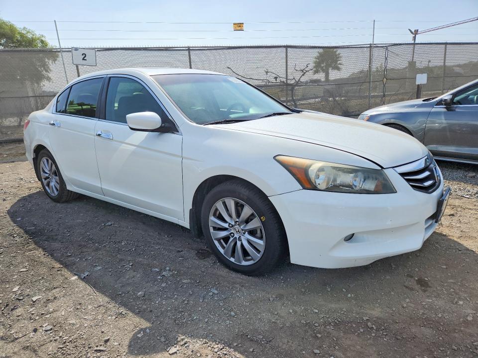 1HGCP3F84BA026123 2011 HONDA ACCORD photo no. 4