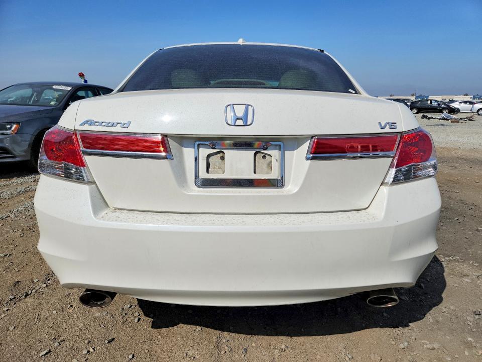 1HGCP3F84BA026123 2011 HONDA ACCORD photo no. 6