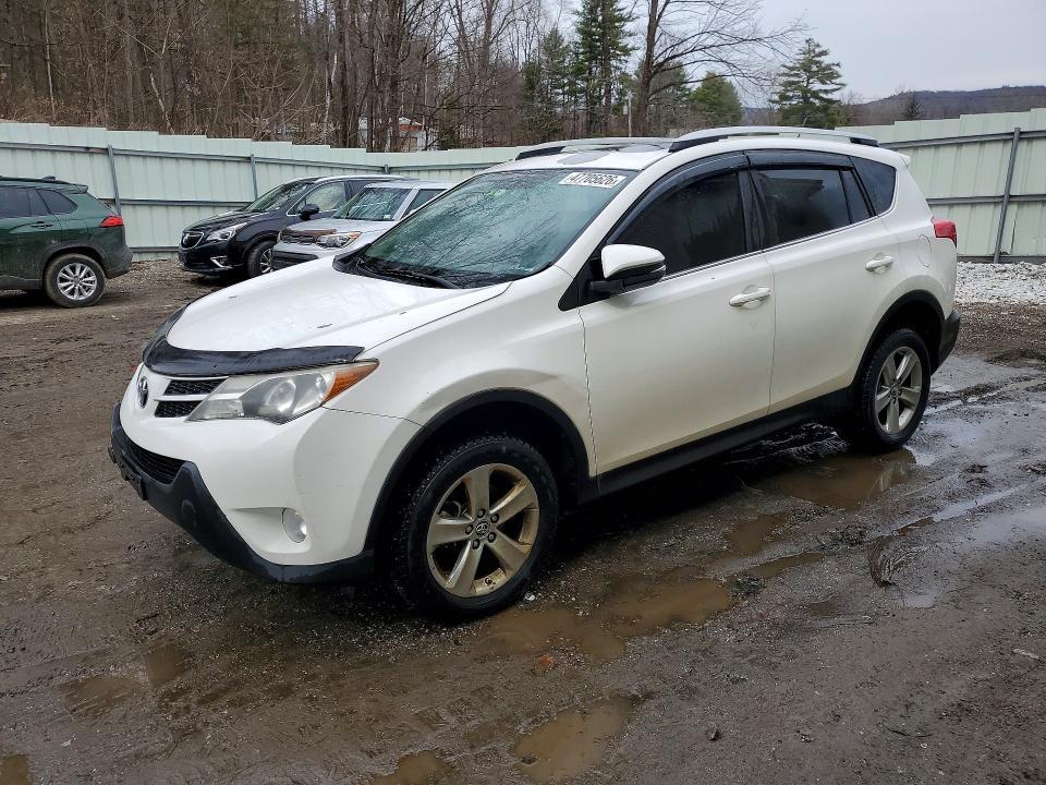 2015 TOYOTA RAV4 XLE