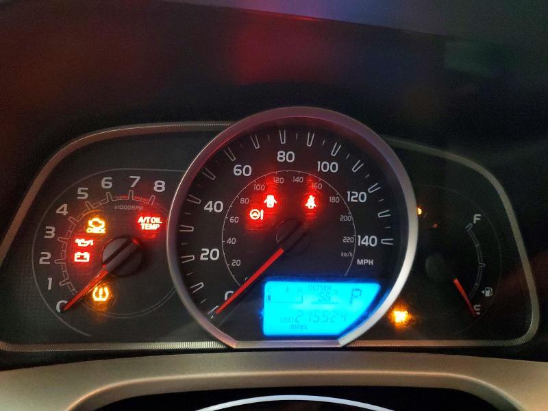 2015 TOYOTA RAV4 XLE — Фото 9 из 13