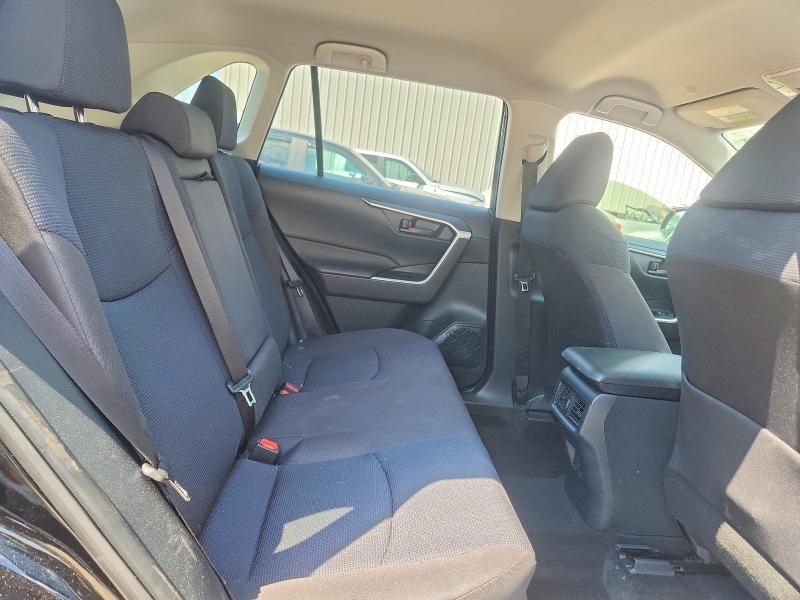 2025 TOYOTA RAV4 LE — Фото 11 из 14