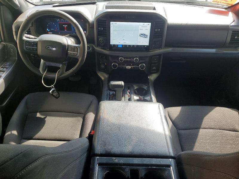 2025 FORD F150 XLT — Фото 8 из 12
