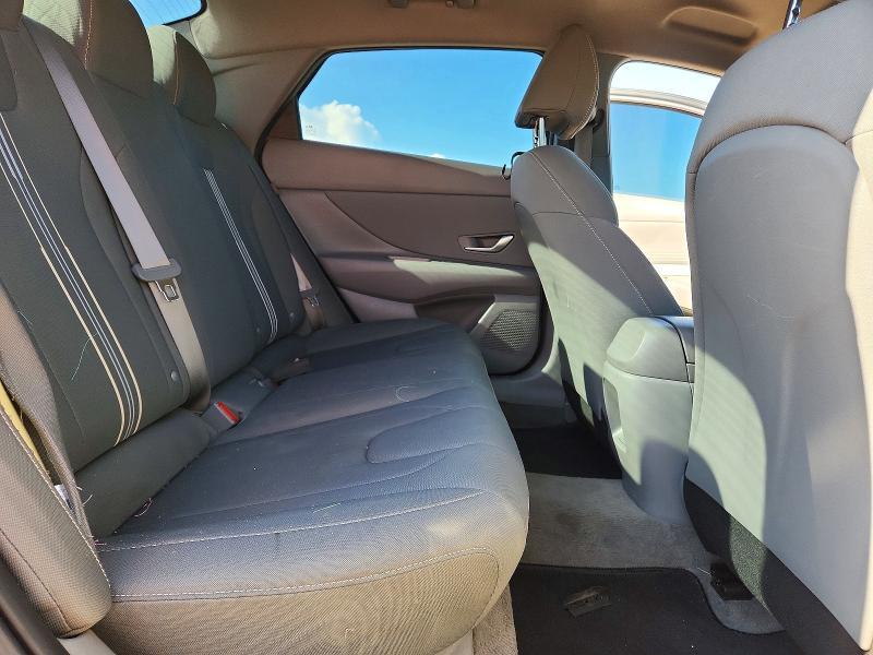2025 HYUNDAI ELANTRA SEL SPORT — Фото 10 из 13