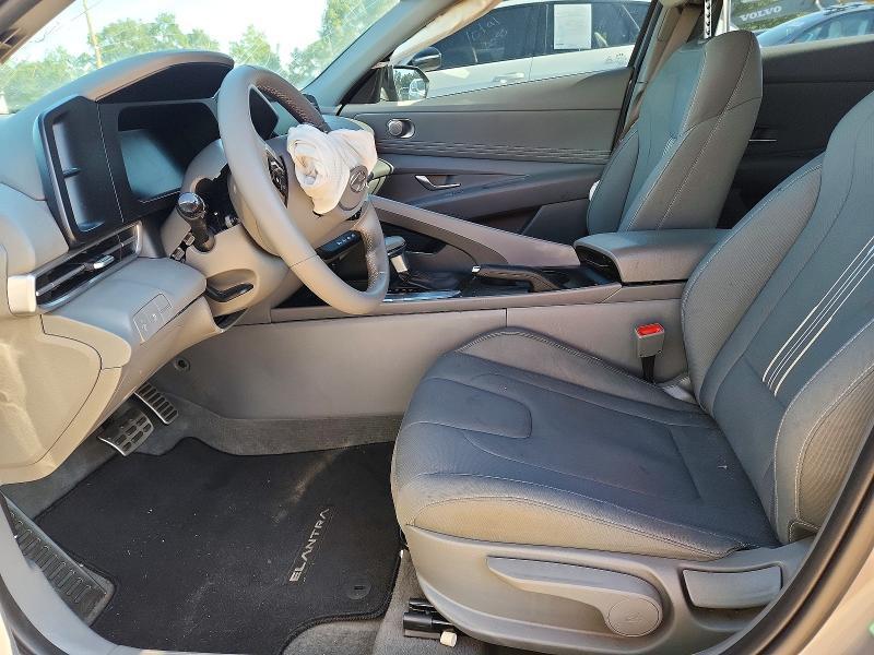 2025 HYUNDAI ELANTRA SEL SPORT — Фото 7 из 13