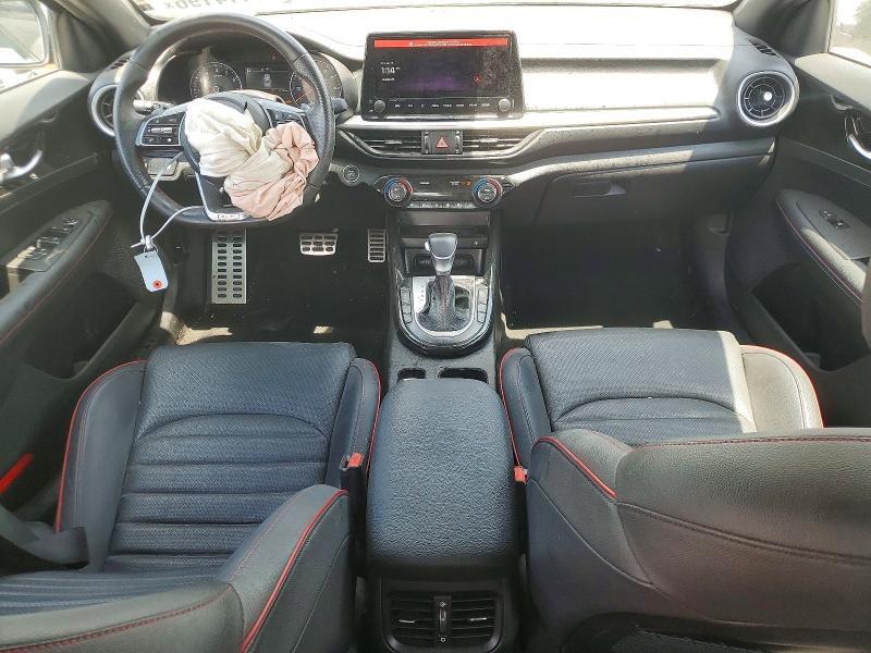 2023 KIA FORTE GT — Фото 8 из 12