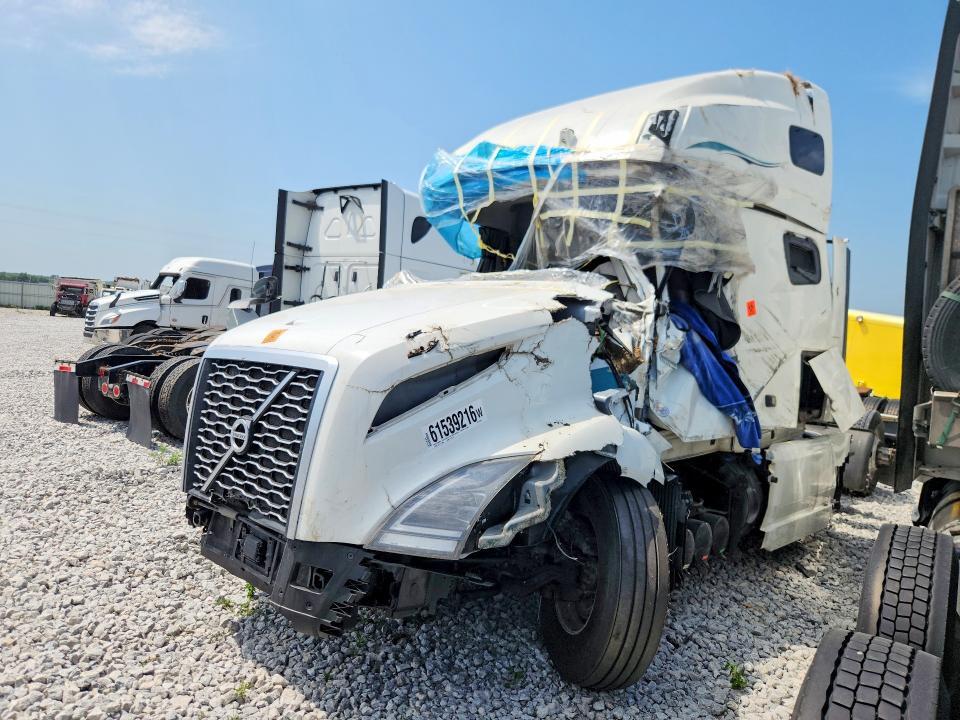 2023 VOLVO VNL 4V4NC9EH6PN330341