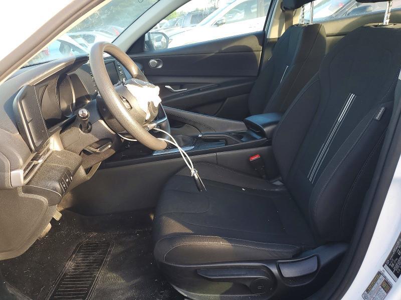 2022 HYUNDAI ELANTRA SEL — Фото 7 из 12