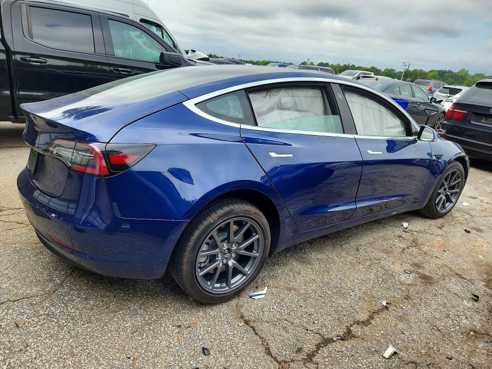 2020 TESLA MODEL 3 — Фото 3 из 12