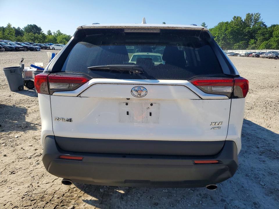 2019 TOYOTA RAV4 XLE — Фото 6 из 13
