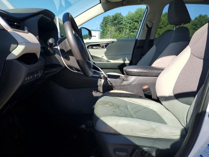 2019 TOYOTA RAV4 XLE — Фото 7 из 13