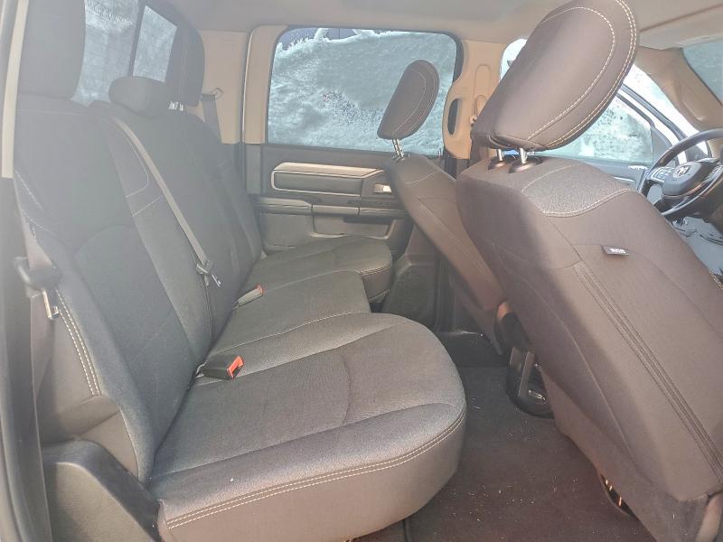 2015 DODGE RAM 2500 — Фото 10 из 12
