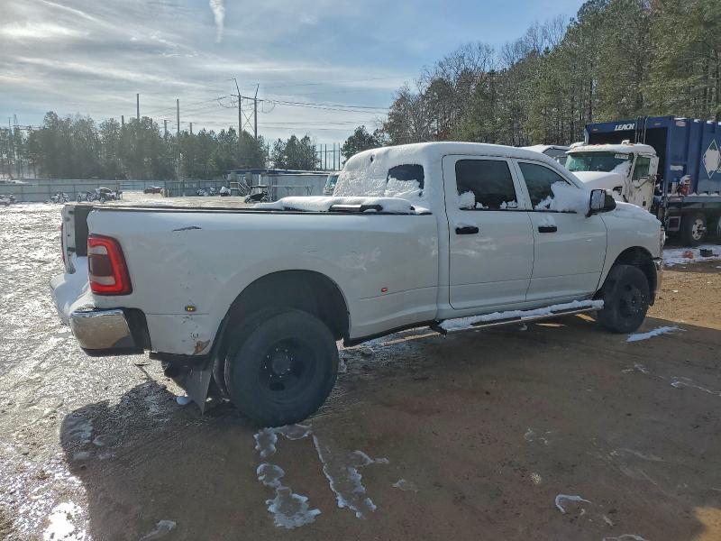 2015 DODGE RAM 2500 — Фото 3 из 12