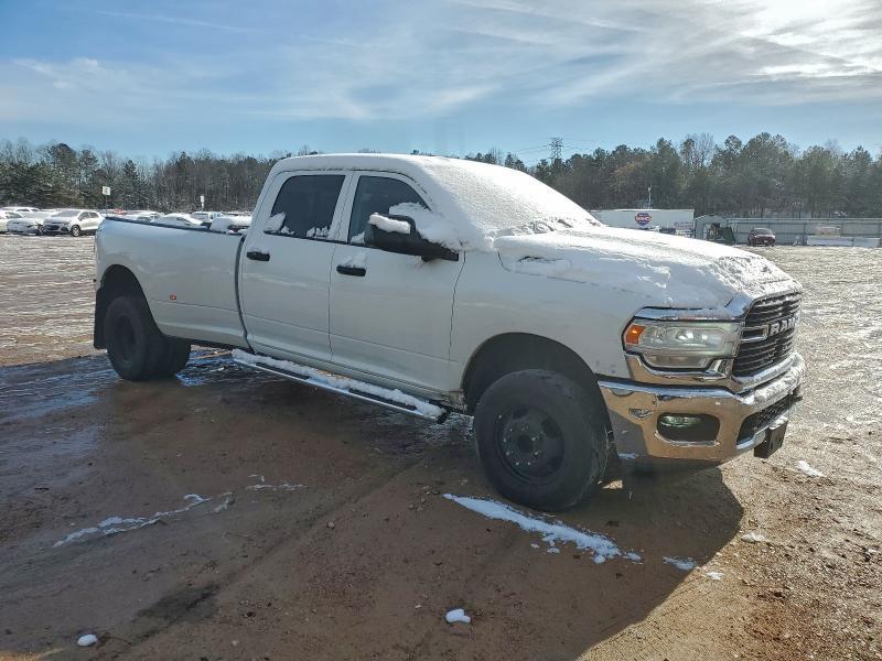 2015 DODGE RAM 2500 — Фото 4 из 12
