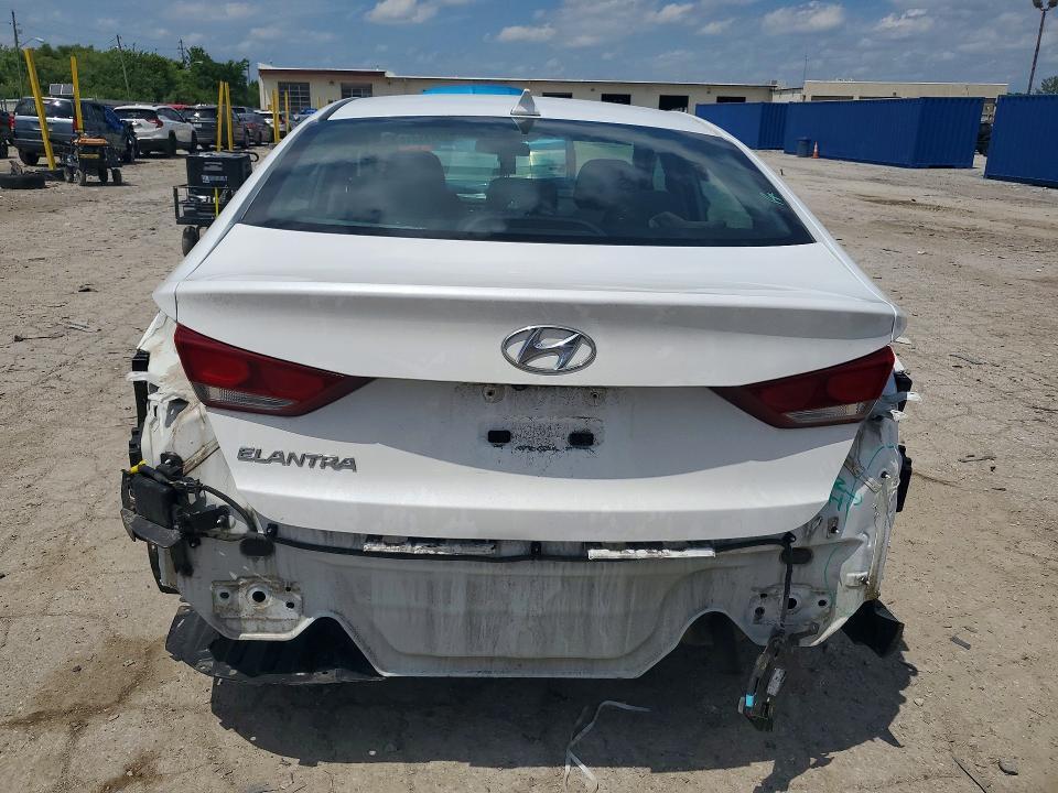 2018 HYUNDAI ELANTRA SEL — Фото 6 из 13