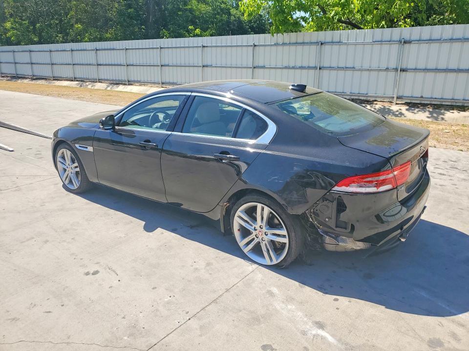2018 JAGUAR XE PRESTIGE — Фото 2 из 12