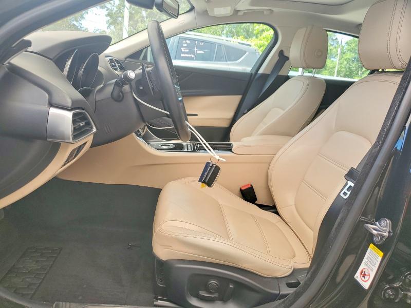 2018 JAGUAR XE PRESTIGE — Фото 7 из 12