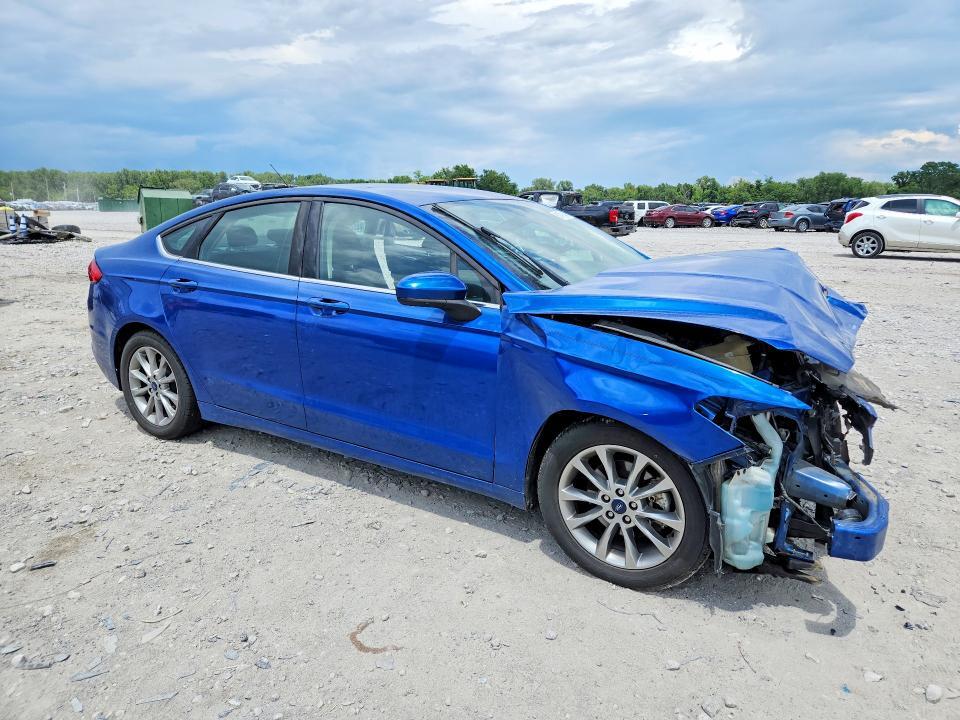 3FA6P0H79HR398088 2017 FORD FUSION photo no. 4