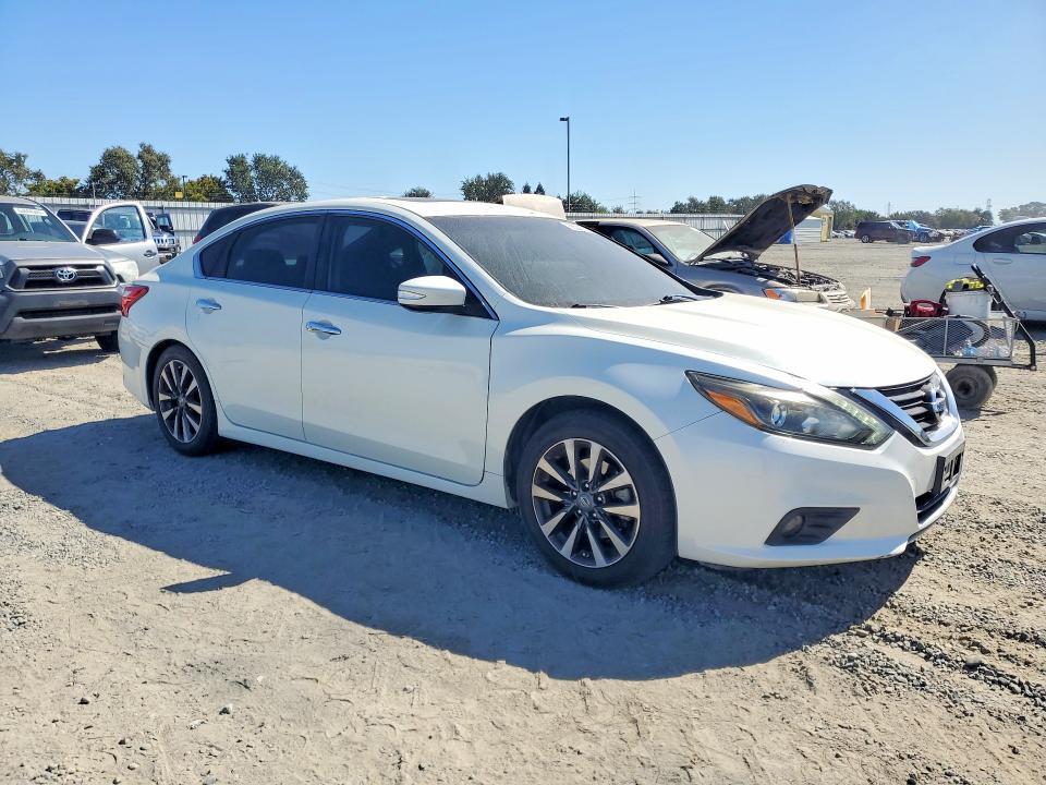 2017 NISSAN ALTIMA 2.5 SL — Фото 4 из 12