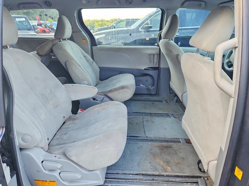 2012 TOYOTA SIENNA BASE 7-PASSENGER — Фото 10 из 12
