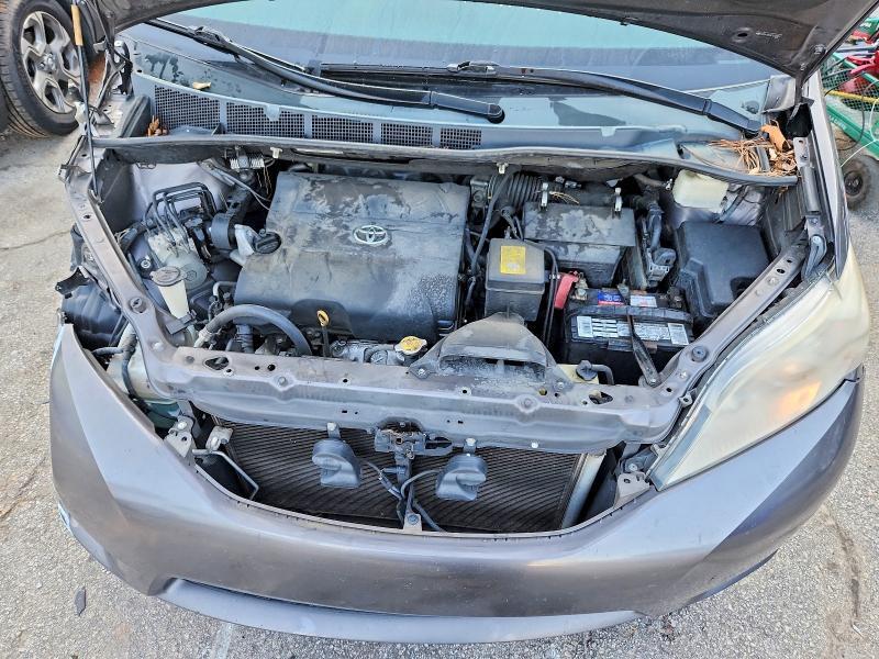 2012 TOYOTA SIENNA BASE 7-PASSENGER — Фото 11 из 12