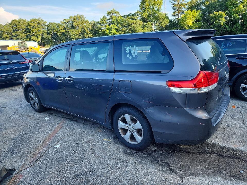 2012 TOYOTA SIENNA BASE 7-PASSENGER — Фото 2 из 12