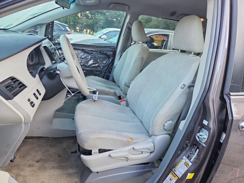 2012 TOYOTA SIENNA BASE 7-PASSENGER — Фото 7 из 12