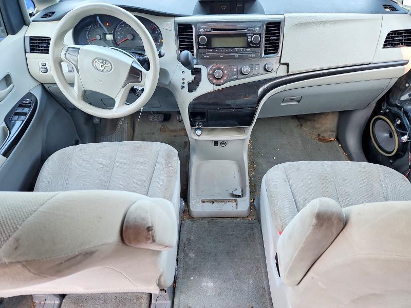 2012 TOYOTA SIENNA BASE 7-PASSENGER — Фото 8 из 12