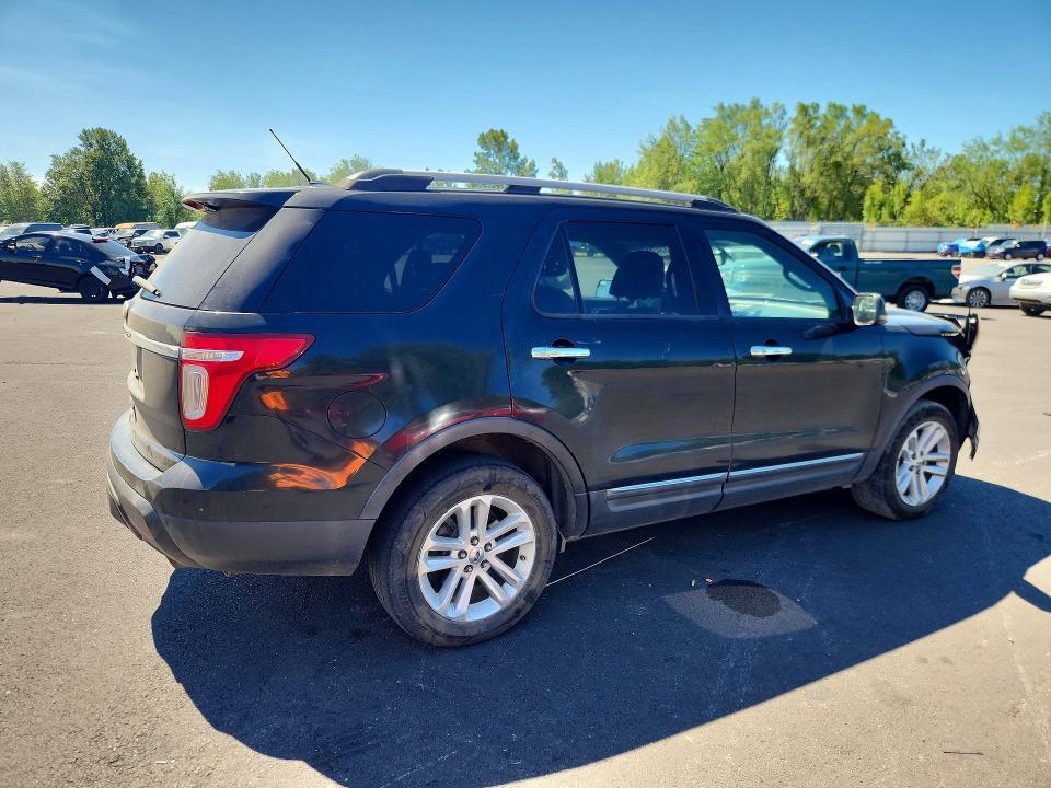 1FMHK8D89BGA43947 2011 FORD EXPLORER photo no. 3