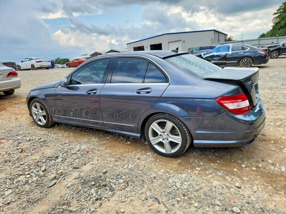 2010 MERCEDES-BENZ C 300 — Фото 2 из 12