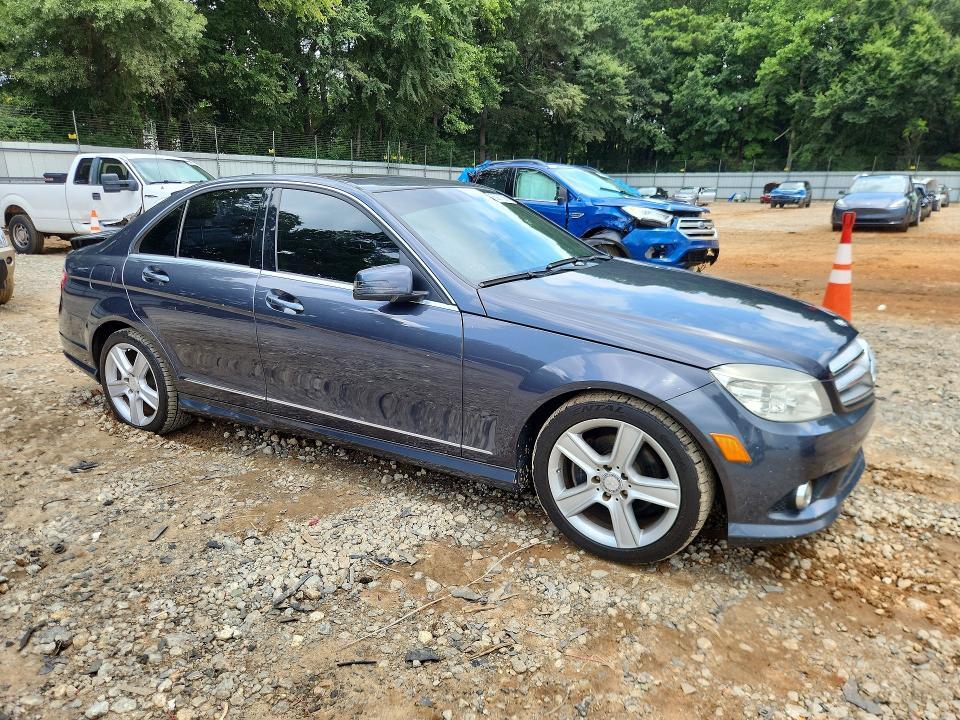 2010 MERCEDES-BENZ C 300 — Фото 4 из 12