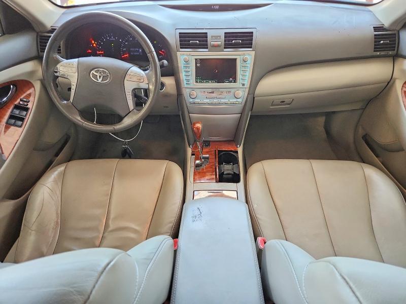 2009 TOYOTA CAMRY XLE V6 — Фото 8 из 12