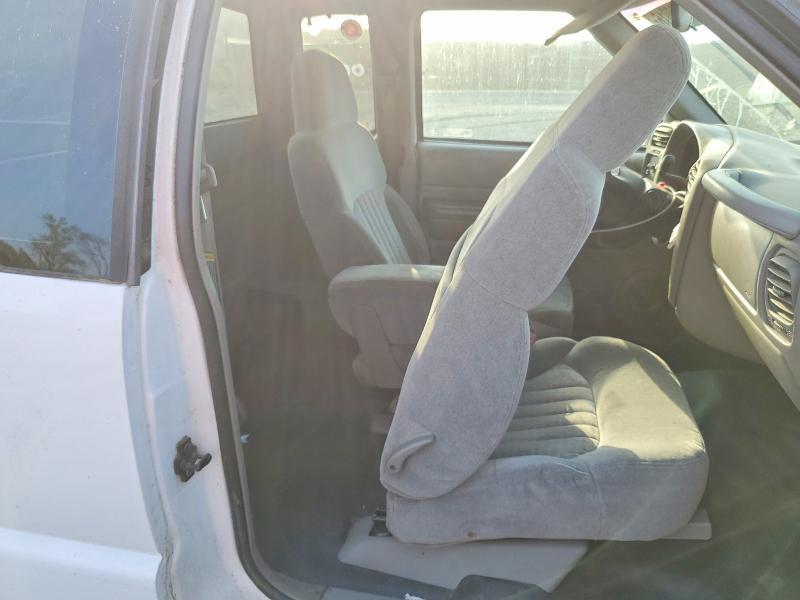 2000 CHEVROLET S TRUCK S10 — Фото 10 из 12