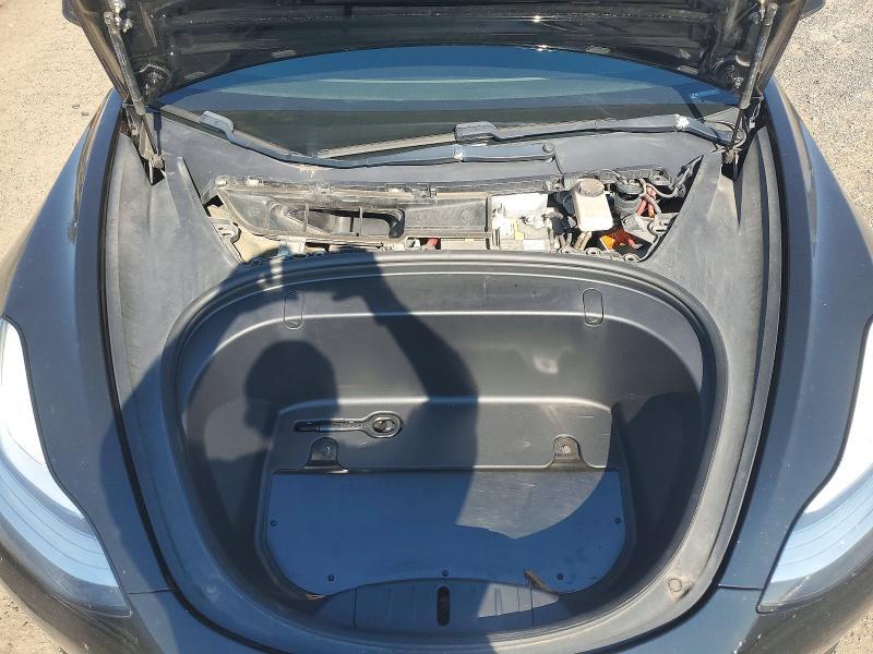 2019 TESLA MODEL 3 — Фото 11 из 12