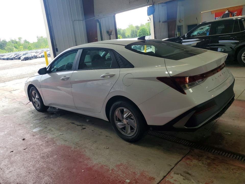 2026 HYUNDAI ELANTRA SE — Фото 2 из 13