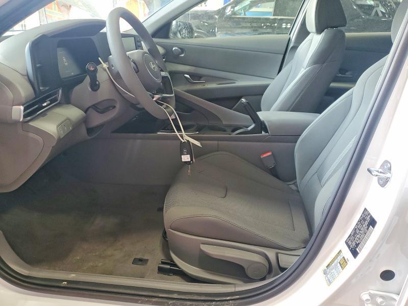2026 HYUNDAI ELANTRA SE — Фото 7 из 13