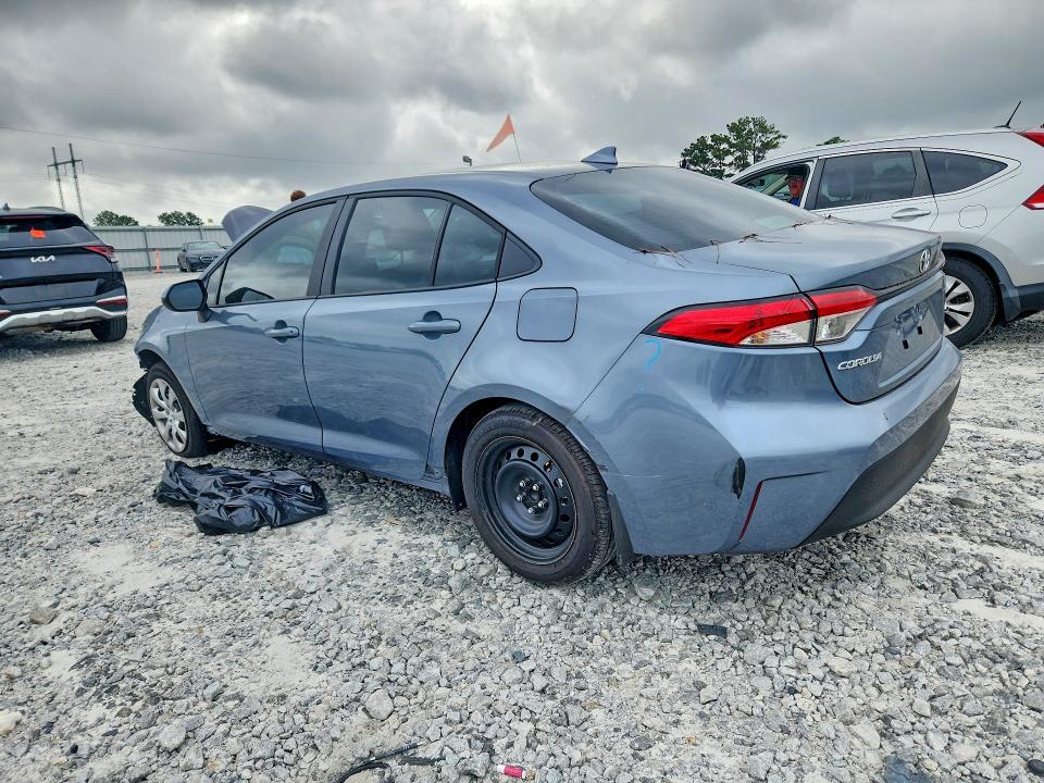 2026 TOYOTA COROLLA LE — Фото 2 из 12